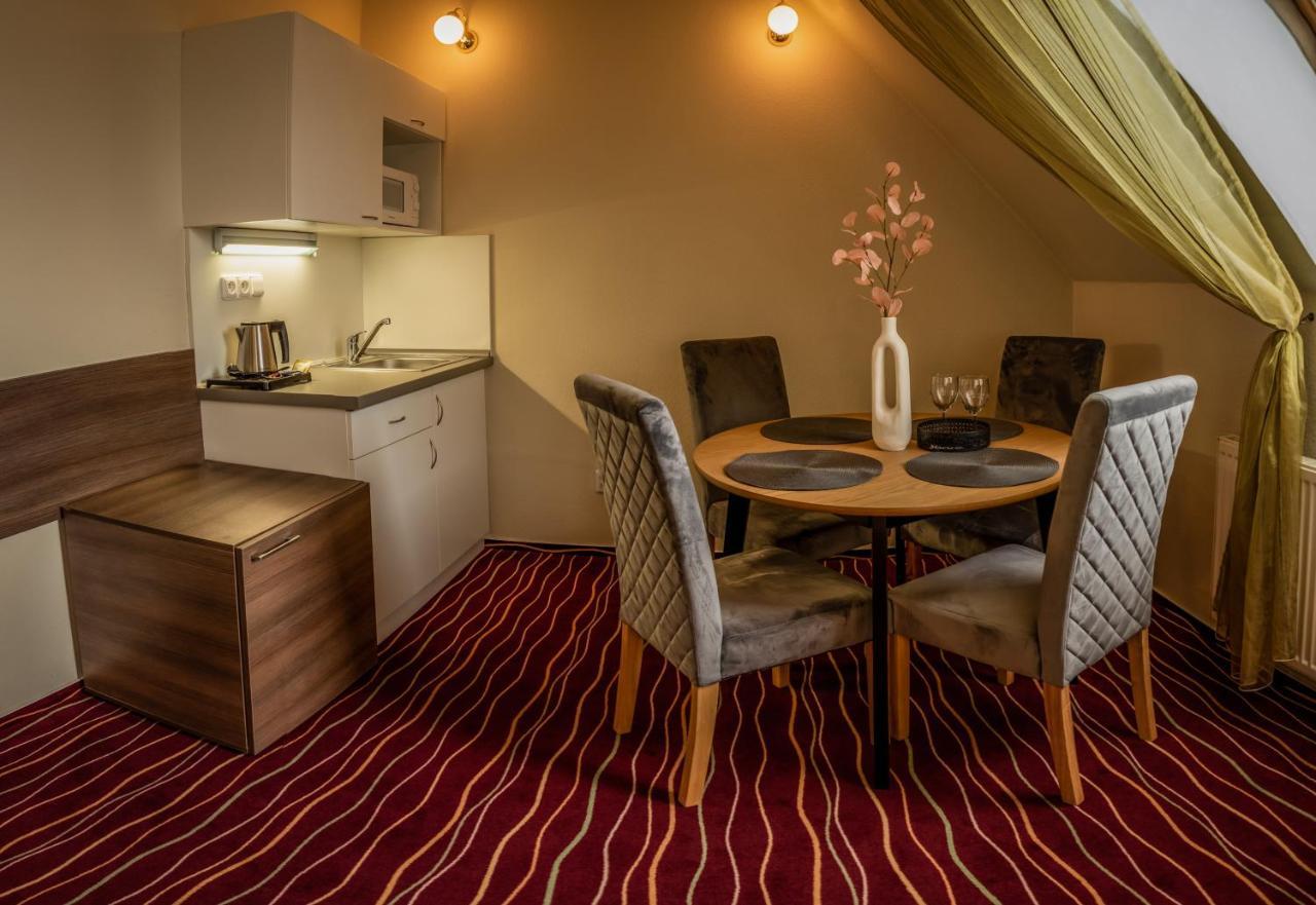 Hotel Brixen Havlíčkŭv Brod Esterno foto