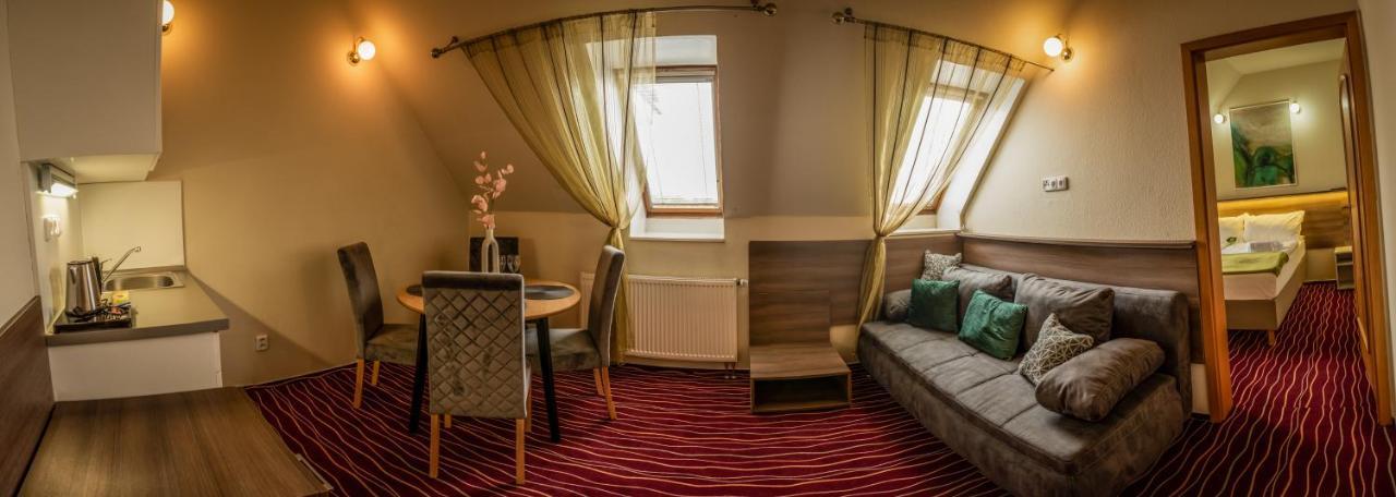 Hotel Brixen Havlíčkŭv Brod Esterno foto