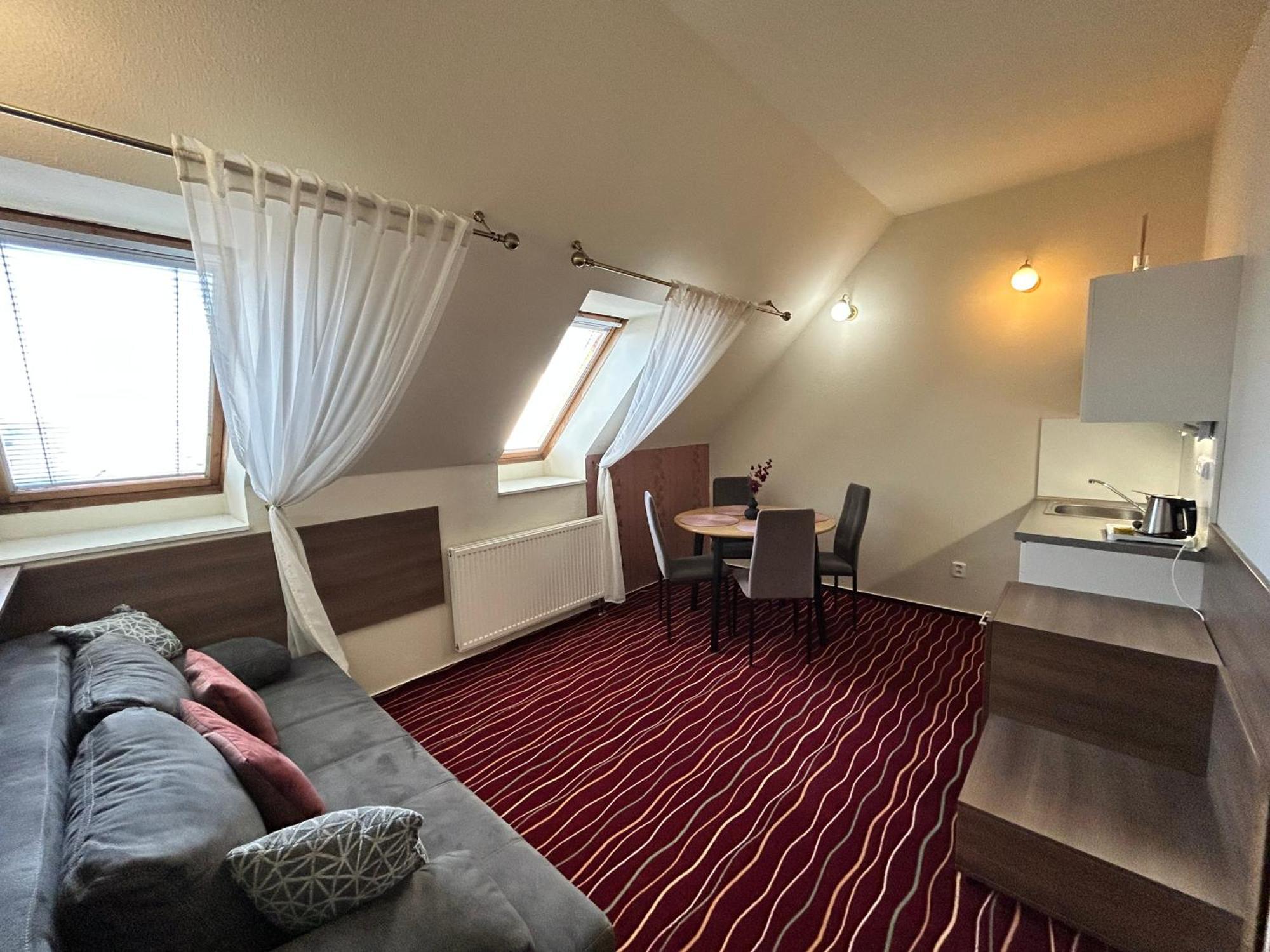 Hotel Brixen Havlíčkŭv Brod Esterno foto